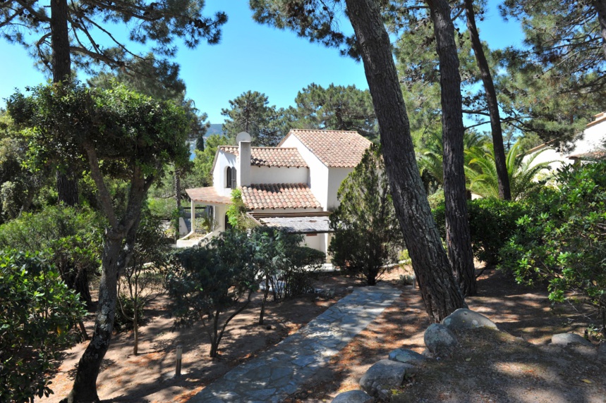DOMAINE PRIVÉ DE CALA ROSSA, à 100m. à pied de la plage: Villa T-5 TRÉS BELLE VUE MER ET PISCINABLE. DOMAINE PRIVÉ DE CALA ROSSA, à 100m. à pied de la plage: Villa T-5 TRÉS BELLE VUE MER ET PISCINABLE.