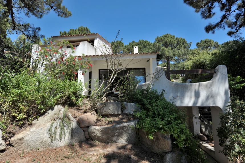 DOMAINE PRIVÉ DE CALA ROSSA, à 100m. à pied de la plage: Villa T-5 TRÉS BELLE VUE MER ET PISCINABLE. DOMAINE PRIVÉ DE CALA ROSSA, à 100m. à pied de la plage: Villa T-5 TRÉS BELLE VUE MER ET PISCINABLE.