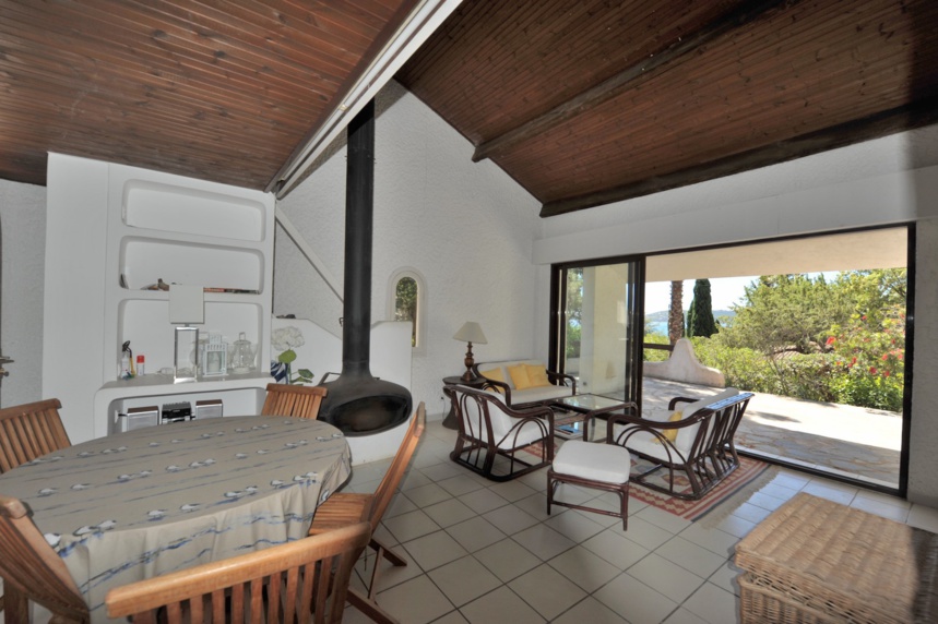 DOMAINE PRIVÉ DE CALA ROSSA, à 100m. à pied de la plage: Villa T-5 TRÉS BELLE VUE MER ET PISCINABLE. DOMAINE PRIVÉ DE CALA ROSSA, à 100m. à pied de la plage: Villa T-5 TRÉS BELLE VUE MER ET PISCINABLE.