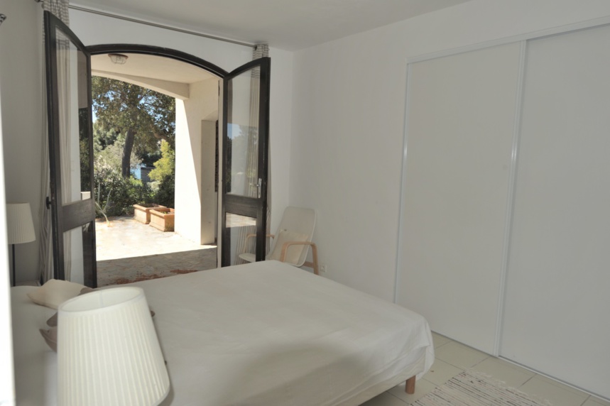 DOMAINE PRIVÉ DE CALA ROSSA, à 100m. à pied de la plage: Villa T-5 TRÉS BELLE VUE MER ET PISCINABLE. DOMAINE PRIVÉ DE CALA ROSSA, à 100m. à pied de la plage: Villa T-5 TRÉS BELLE VUE MER ET PISCINABLE.