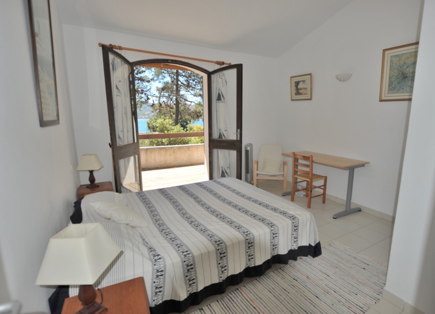 DOMAINE PRIVÉ DE CALA ROSSA, à 100m. à pied de la plage: Villa T-5 TRÉS BELLE VUE MER ET PISCINABLE. DOMAINE PRIVÉ DE CALA ROSSA, à 100m. à pied de la plage: Villa T-5 TRÉS BELLE VUE MER ET PISCINABLE.