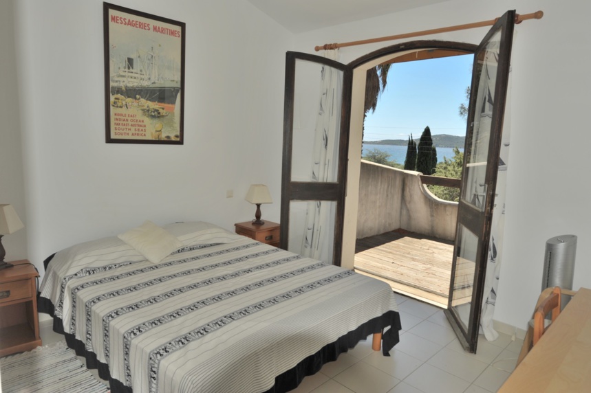 DOMAINE PRIVÉ DE CALA ROSSA, à 100m. à pied de la plage: Villa T-5 TRÉS BELLE VUE MER ET PISCINABLE. DOMAINE PRIVÉ DE CALA ROSSA, à 100m. à pied de la plage: Villa T-5 TRÉS BELLE VUE MER ET PISCINABLE.