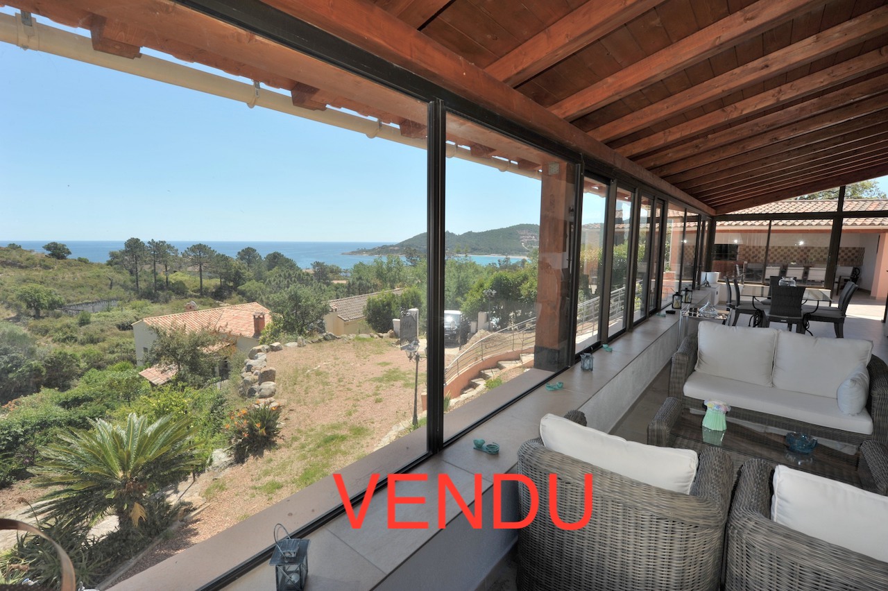 Favone: Villa T-5 VUE MER PANORAMIQUE et COMPLÈTEMENT RÉNOVÉE, à 700m. de la plage à pieds. Favone: Villa T-5 VUE MER PANORAMIQUE et COMPLÈTEMENT RÉNOVÉE, à 700m. de la plage à pieds.