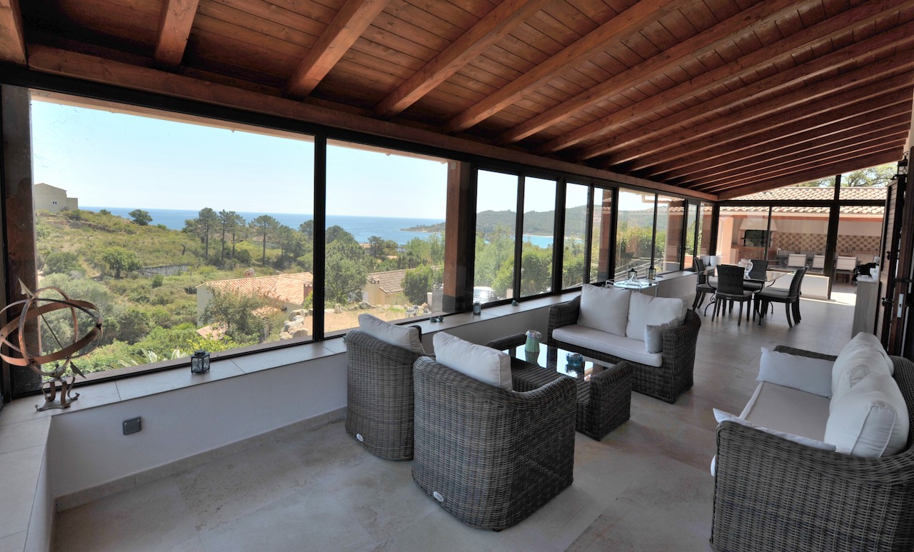 Favone: Villa T-5 VUE MER PANORAMIQUE et COMPLÈTEMENT RÉNOVÉE, à 700m. de la plage à pieds. Favone: Villa T-5 VUE MER PANORAMIQUE et COMPLÈTEMENT RÉNOVÉE, à 700m. de la plage à pieds.