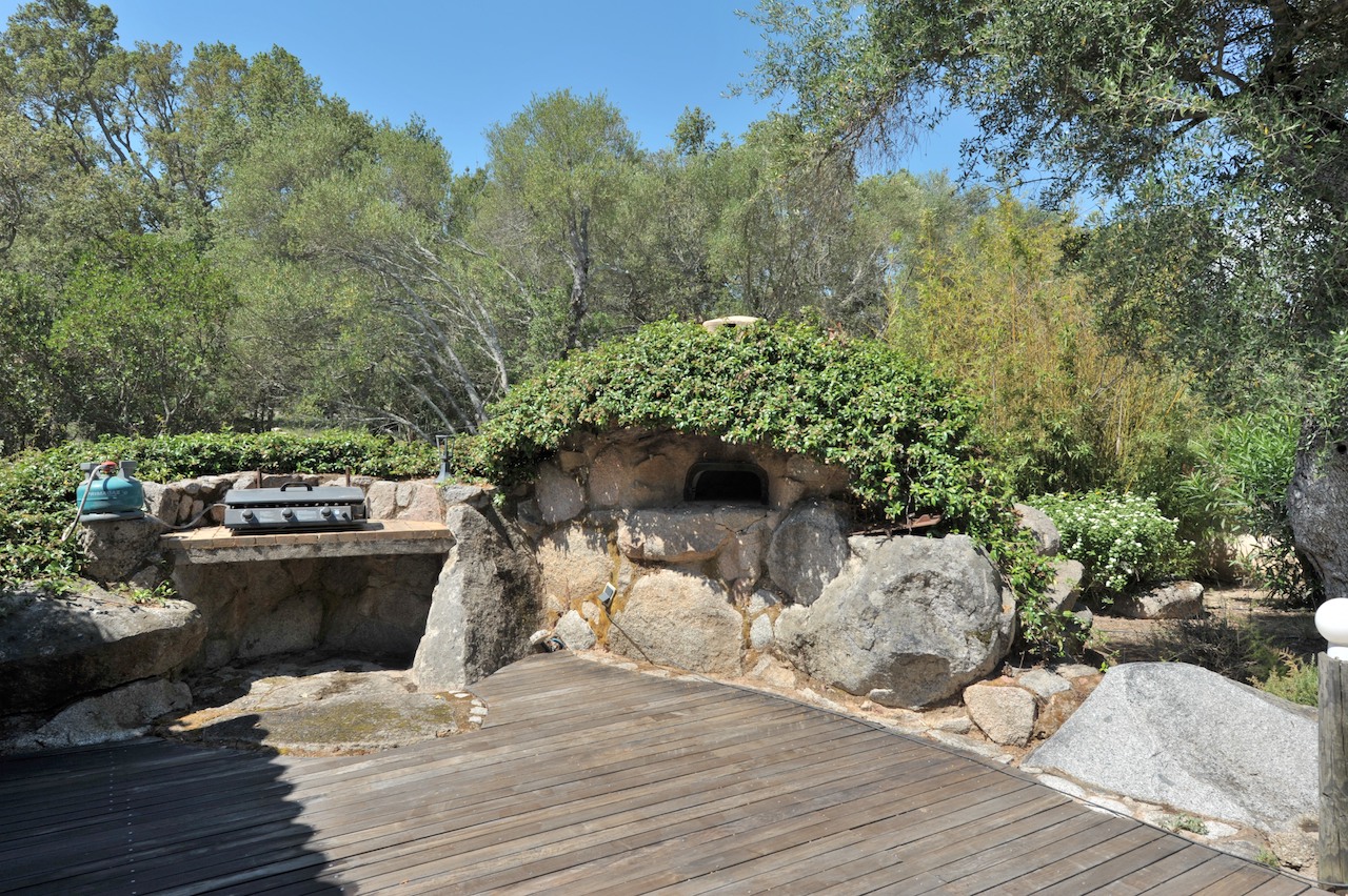 Cirindinu: VILLA type 6 avec espace PISCINE SOLARIUM. Cirindinu: VILLA type 6 avec espace PISCINE SOLARIUM.