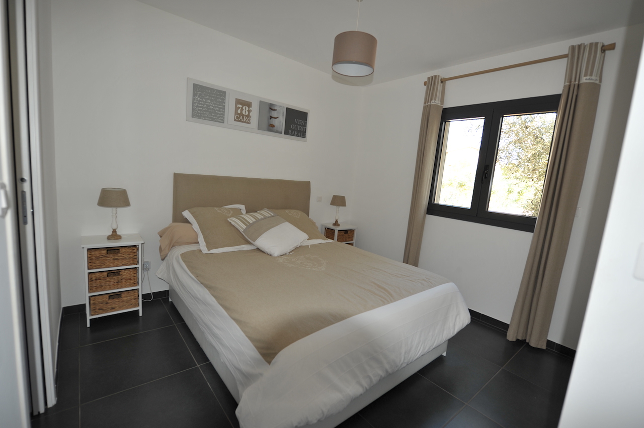 Entre Ste Lucie de Porto-Vecchio et Fautéa: VILLA T-5 VUE MER avec PISCINE. Entre Ste Lucie de Porto-Vecchio et Fautéa: VILLA T-5 VUE MER avec PISCINE.