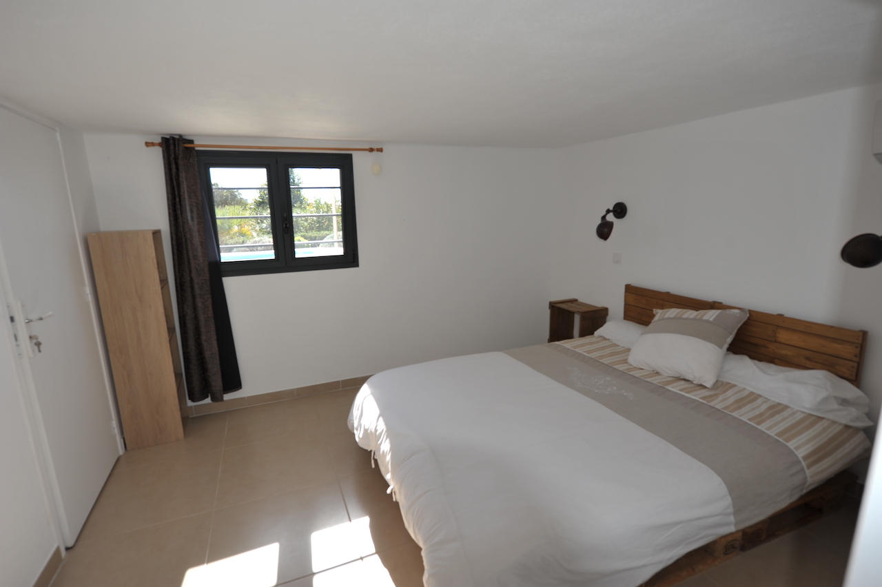 Entre Ste Lucie de Porto-Vecchio et Fautéa: VILLA T-5 VUE MER avec PISCINE. Entre Ste Lucie de Porto-Vecchio et Fautéa: VILLA T-5 VUE MER avec PISCINE.