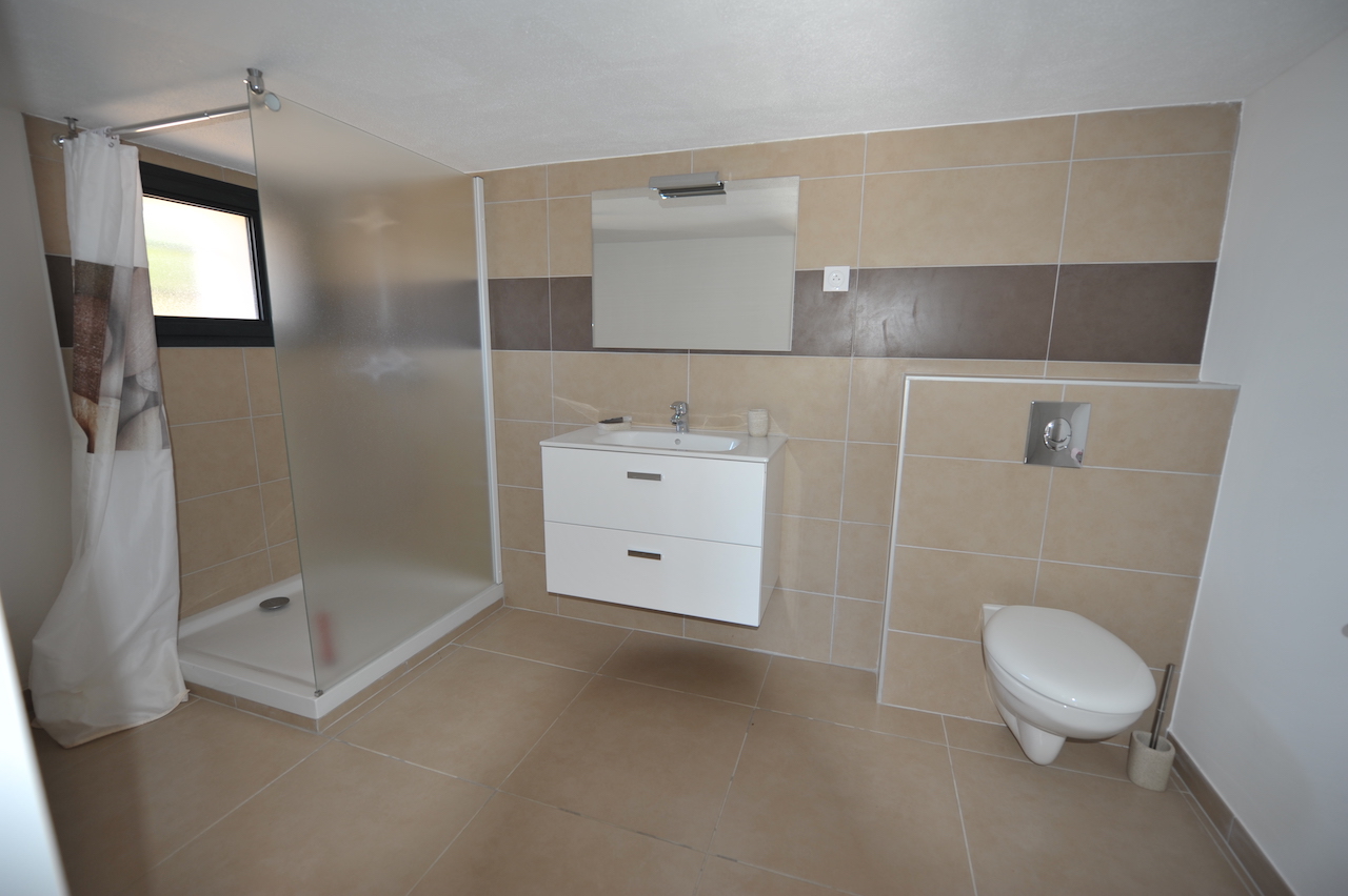 Entre Ste Lucie de Porto-Vecchio et Fautéa: VILLA T-5 VUE MER avec PISCINE. Entre Ste Lucie de Porto-Vecchio et Fautéa: VILLA T-5 VUE MER avec PISCINE.