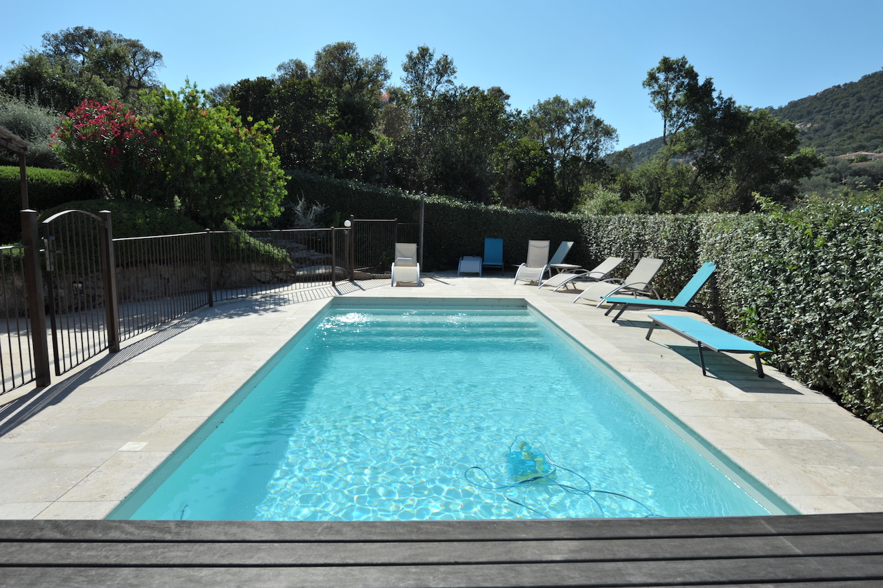 Entre St Cyprien et Pinarello, Villa T-5 VUE MER avec PISCINE et POOL-HOUSE.