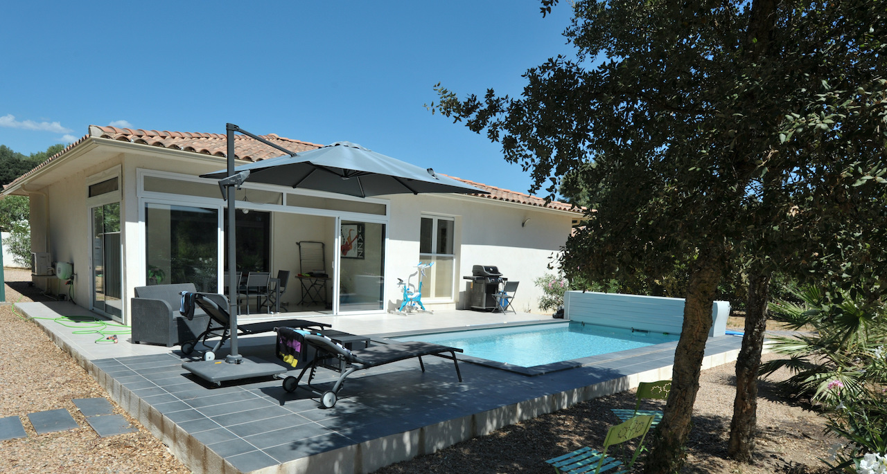 Périphérie de Porto-Vecchio, Villa T-4 RÉCENTE avec PISCINE. Périphérie de Porto-Vecchio, Villa T-4 RÉCENTE avec PISCINE.