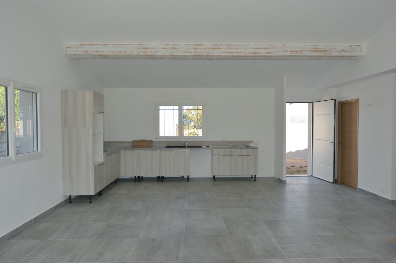 Entre St Cyprien et Pinarello, VILLA T-4 NEUVE, livrable avec OPTION PISCINE ou SPA sur demande. Entre St Cyprien et Pinarello, VILLA T-4 NEUVE, livrable avec OPTION PISCINE ou SPA sur demande.