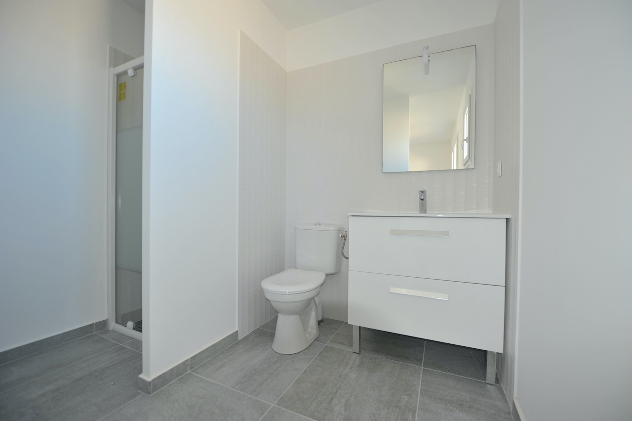 Entre St Cyprien et Pinarello, VILLA T-4 NEUVE, livrable avec OPTION PISCINE ou SPA sur demande. Entre St Cyprien et Pinarello, VILLA T-4 NEUVE, livrable avec OPTION PISCINE ou SPA sur demande.