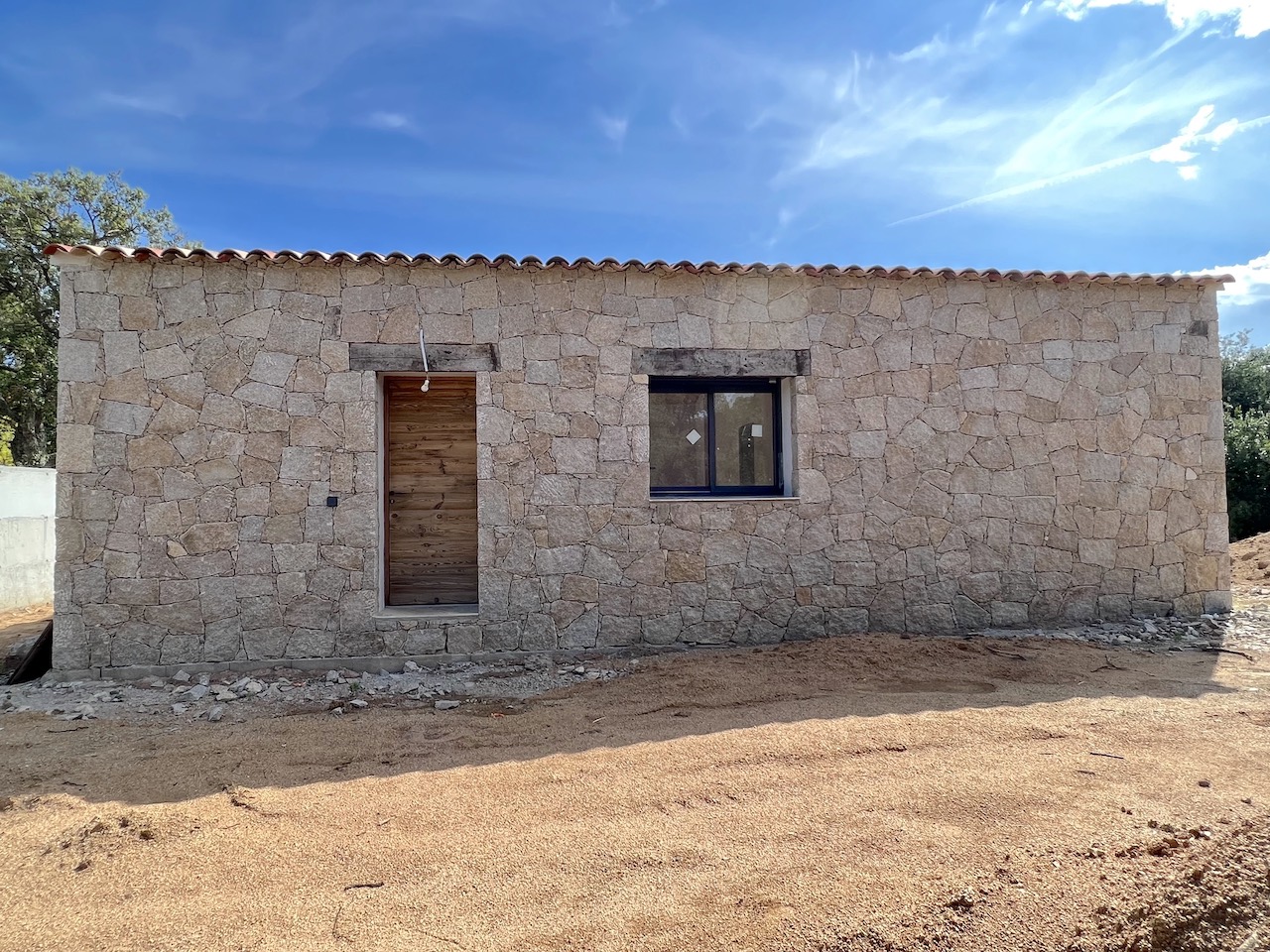 Idéalement placée entre St Cyprien et Pinarello, BERGERIE T-3 NEUVE avec PISCINE et CUISINE d'ÉTÉ (livraison 2ème semestre 2023). Idéalement placée entre St Cyprien et Pinarello, BERGERIE T-3 NEUVE avec PISCINE et CUISINE d'ÉTÉ (livraison 2ème semestre 2023).