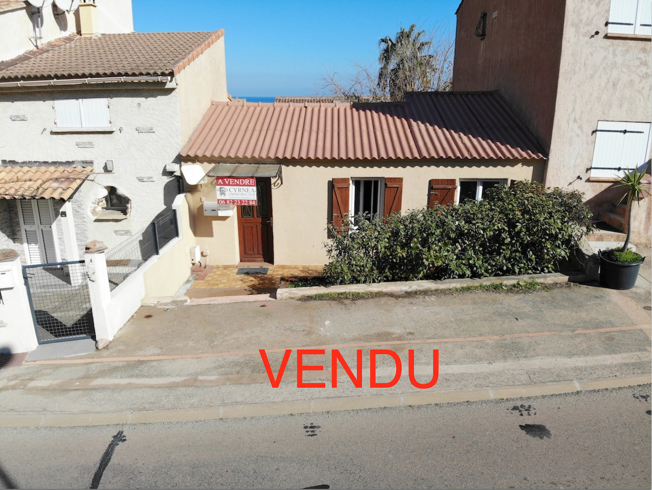 TARCO, Quartier marin du "Vieux Tarco", à moins de 100m. de la plage à pieds : MAISON T-3 avec POSSIBILITÉS D'EXTENSION et SURÉLÉVATION D'UN ÉTAGE AVEC VUE MER. TARCO, Quartier marin du "Vieux Tarco", à moins de 100m. de la plage à pieds : MAISON T-3 avec POSSIBILITÉS D'EXTENSION et SURÉLÉVATION D'UN ÉTAGE AVEC VUE MER.