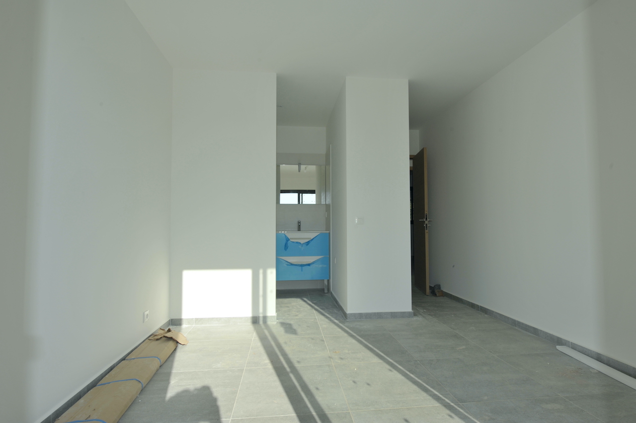 Ste Lucie de porto-Vecchio, à moins de 2 min. de la plage de Fautéa: VILLA T-4 NEUVE de plain-pied + niveau GARAGE. Ste Lucie de porto-Vecchio, à moins de 2 min. de la plage de Fautéa: VILLA T-4 NEUVE de plain-pied + niveau GARAGE.