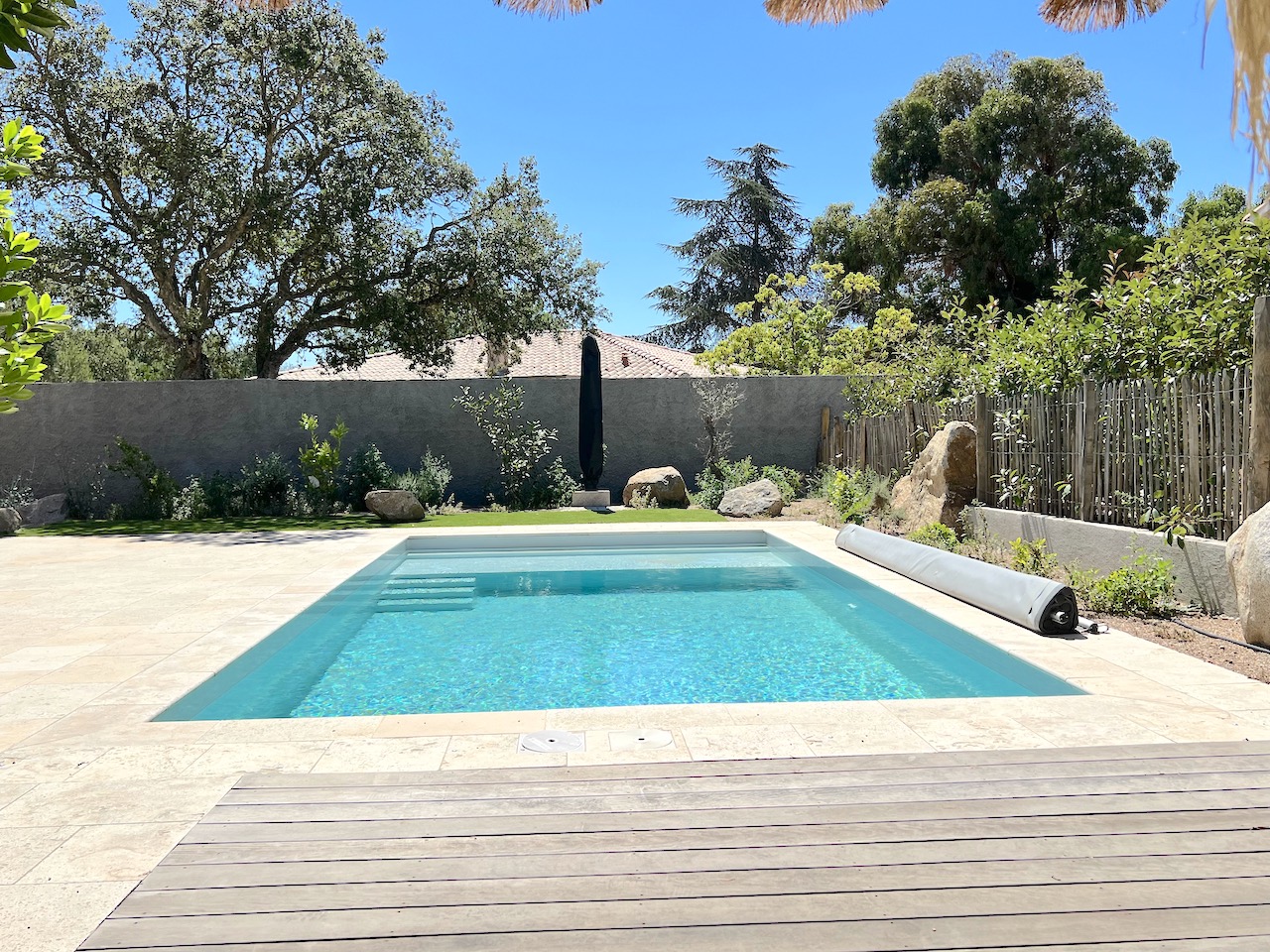 Idéalement placée entre St Cyprien et Pinarello, BERGERIE T-3 NEUVE avec PISCINE et CUISINE d'ÉTÉ sur terrain paysagé (POSSIBILITÉ T-4: ANNEXE CHAMBRE SUPPLÉMENTAIRE). Idéalement placée entre St Cyprien et Pinarello, BERGERIE T-3 NEUVE avec PISCINE et CUISINE d'ÉTÉ sur terrain paysagé (POSSIBILITÉ T-4: ANNEXE CHAMBRE SUPPLÉMENTAIRE).