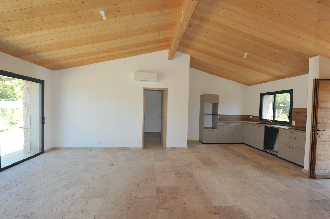 Idéalement placée entre St Cyprien et Pinarello, BERGERIE T-3 NEUVE avec PISCINE et CUISINE d'ÉTÉ sur terrain paysagé (POSSIBILITÉ T-4: ANNEXE CHAMBRE SUPPLÉMENTAIRE). Idéalement placée entre St Cyprien et Pinarello, BERGERIE T-3 NEUVE avec PISCINE et CUISINE d'ÉTÉ sur terrain paysagé (POSSIBILITÉ T-4: ANNEXE CHAMBRE SUPPLÉMENTAIRE).