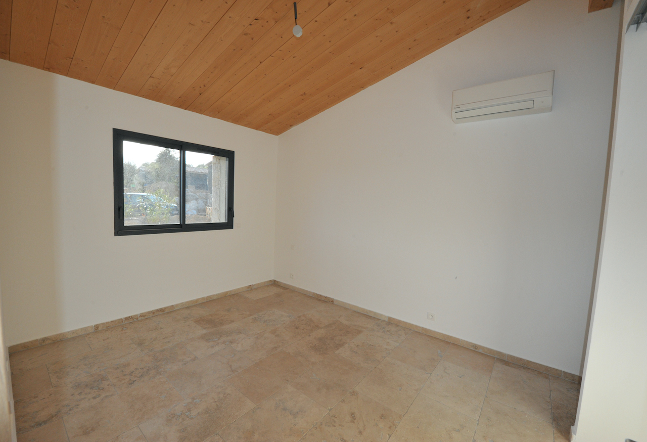Idéalement placée entre St Cyprien et Pinarello, BERGERIE T-3 NEUVE avec PISCINE et CUISINE d'ÉTÉ sur terrain paysagé (POSSIBILITÉ T-4: ANNEXE CHAMBRE SUPPLÉMENTAIRE). Idéalement placée entre St Cyprien et Pinarello, BERGERIE T-3 NEUVE avec PISCINE et CUISINE d'ÉTÉ sur terrain paysagé (POSSIBILITÉ T-4: ANNEXE CHAMBRE SUPPLÉMENTAIRE).