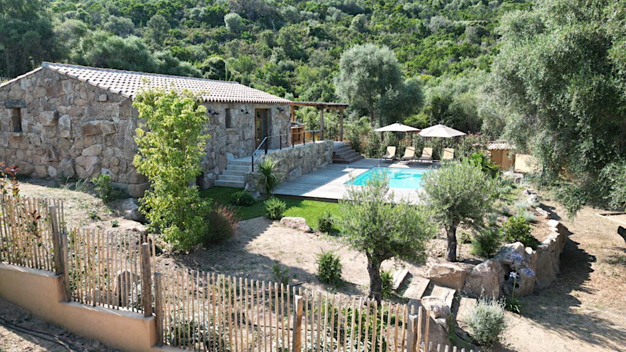 FAUTÉA: Dans résidence sécurisée, BERGERIE NEUVE VUE MER avec PISCINE, ACCÉS PRIVATIF ET SÉCURISÉ À LA PLAGE À 100M. RENTABILITÉ IMMÉDIATE et TVA RÉCUPÉRABLE.