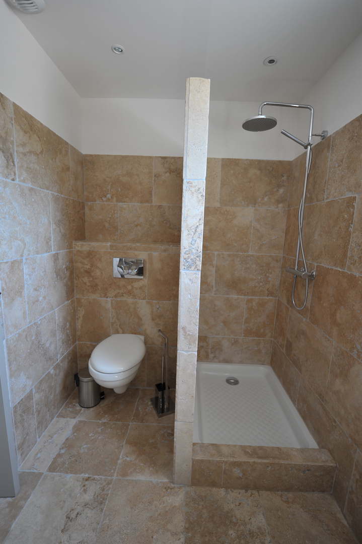 Entre Ste Lucie de Porto-Vecchio et Fautéa: Villa type 4 RÉCENTE avec option piscine possible. Entre Ste Lucie de Porto-Vecchio et Fautéa: Villa type 4 RÉCENTE avec option piscine possible.