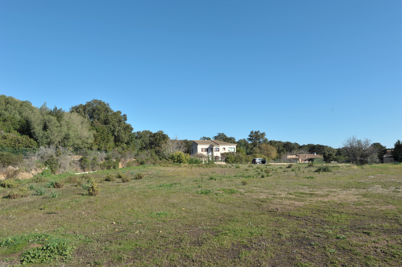 Terrain à bâtir VIABILISÉ entre Ste Lucie de Porto-Vecchio et Fautéa.
