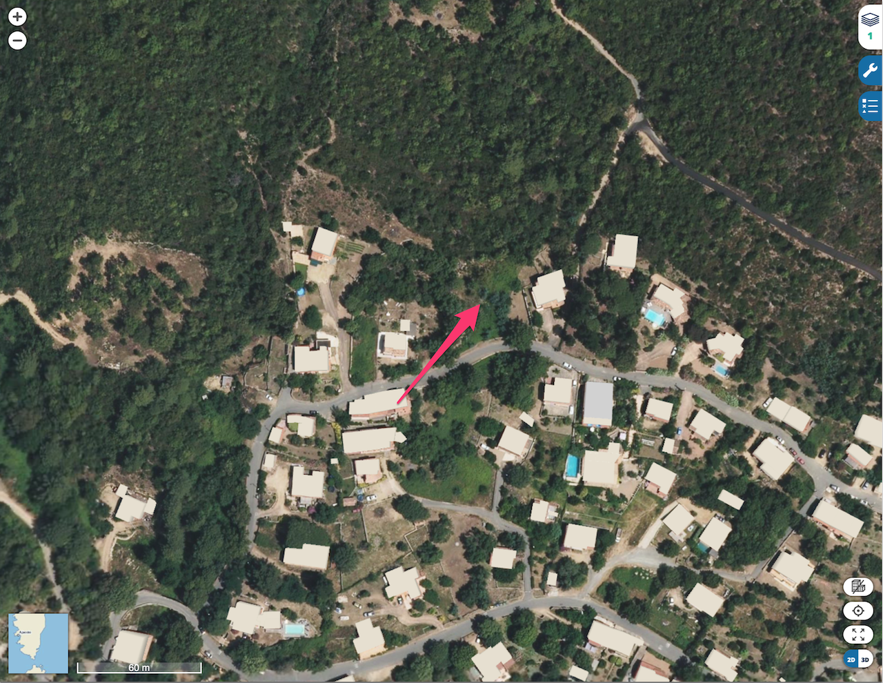 Conca village, à 15 min. des plages de Pinarello: Terrain à bâtir avec C-U OPÉRATIONNEL RÉCENT pour maison 140m2 hab + garage.