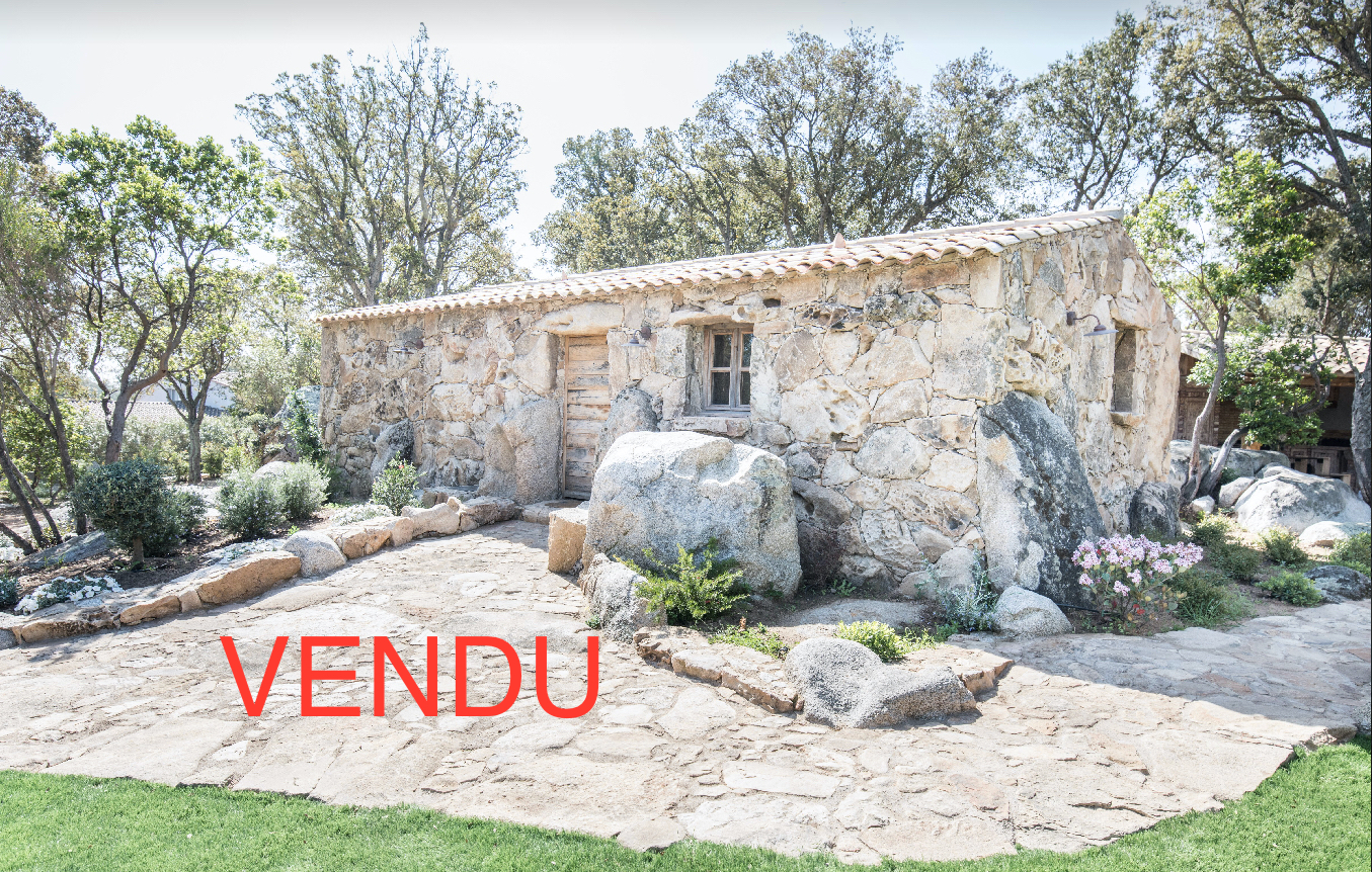 LES BERGERIES DE TARCO: 8 BERGERIES VUE MER avec PISCINE ET CUISINE D'ÉTÉ, ACCÉS PRIVATIF ET SÉCURISÉ À LA MER.