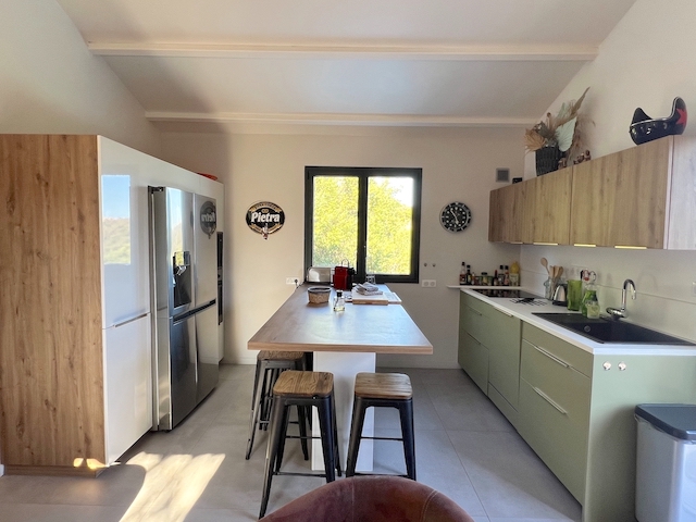 BOCCA DEL ORO, dominant les plages de Santa Giulia et Palombaggia: BERGERIE RÉNOVÉE VUE MER composée de 3 MODULES D'HABITATION INDÉPENDANTS (T-3 ET 2 SUITES), PISCINE. PROPRIÉTÉ DE RAPPORT (RENDEMENT NET 5%) + POTENTIEL DE 240M² EXTENSION.