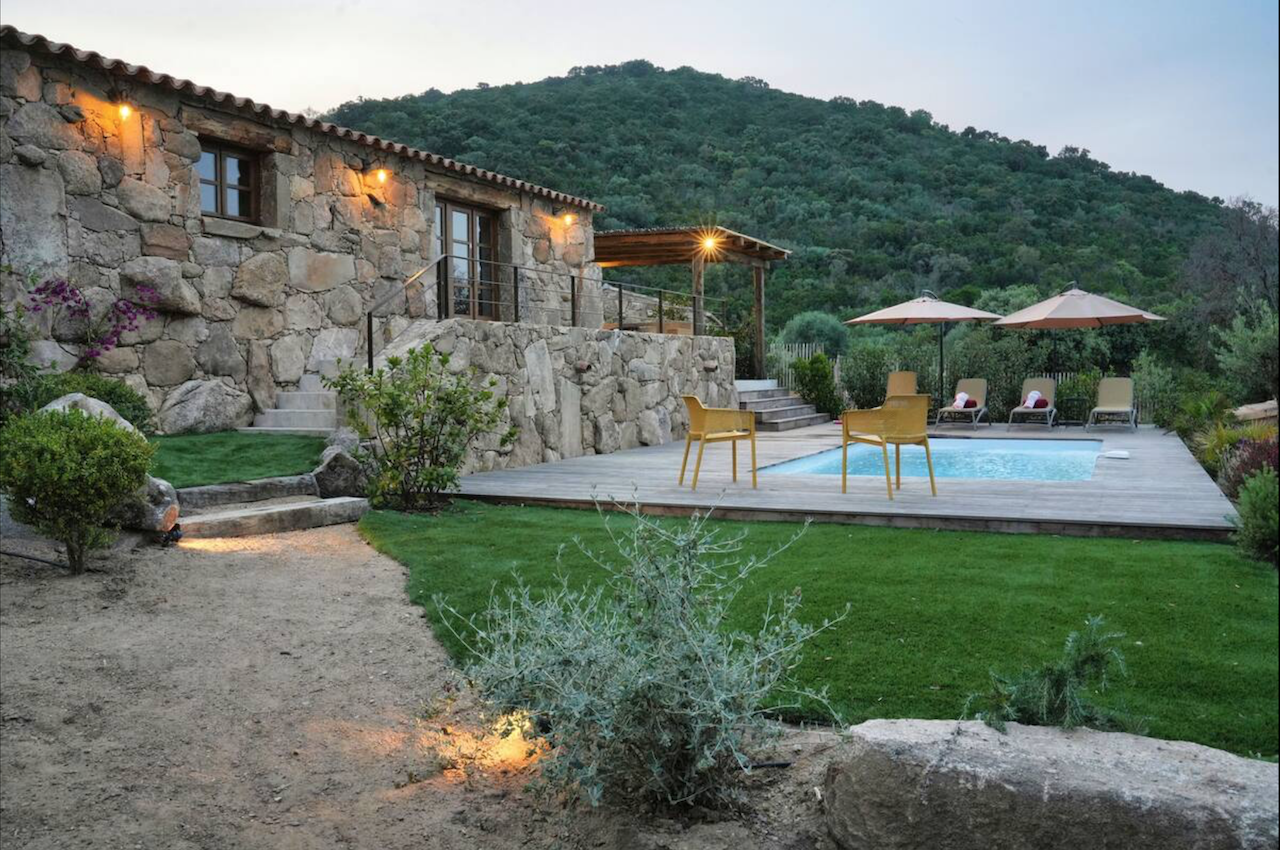 FAUTÉA: Dans résidence sécurisée, BERGERIE NEUVE VUE MER avec PISCINE, ACCÉS PRIVATIF ET SÉCURISÉ À LA PLAGE À 100M. RENTABILITÉ IMMÉDIATE et TVA RÉCUPÉRABLE.