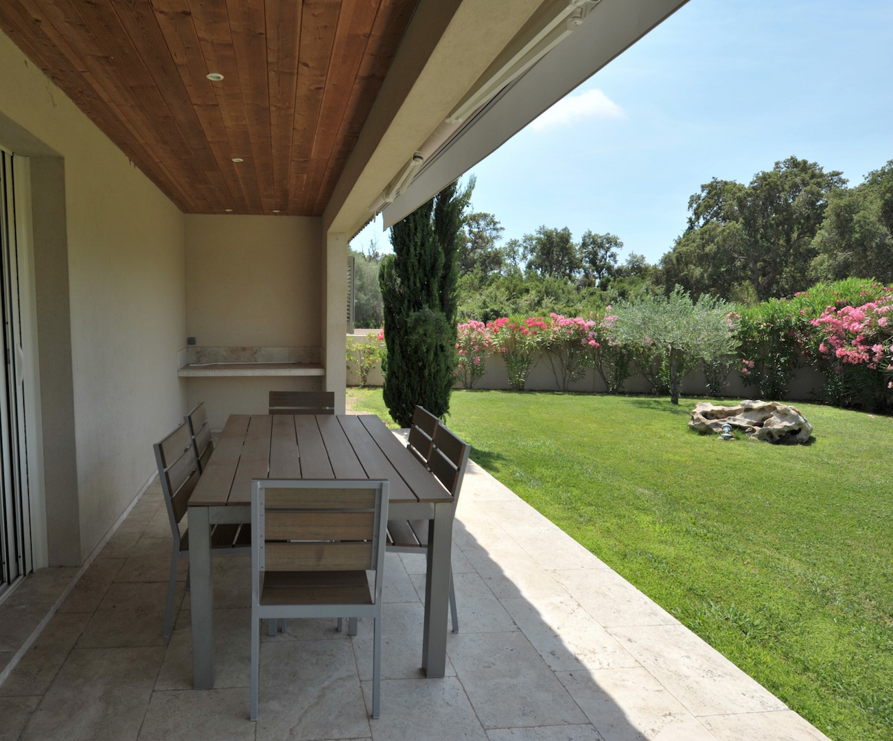 Entre Ste Lucie de Porto-Vecchio et Fautéa: Villa type 3 NEUVE avec option piscine possible.