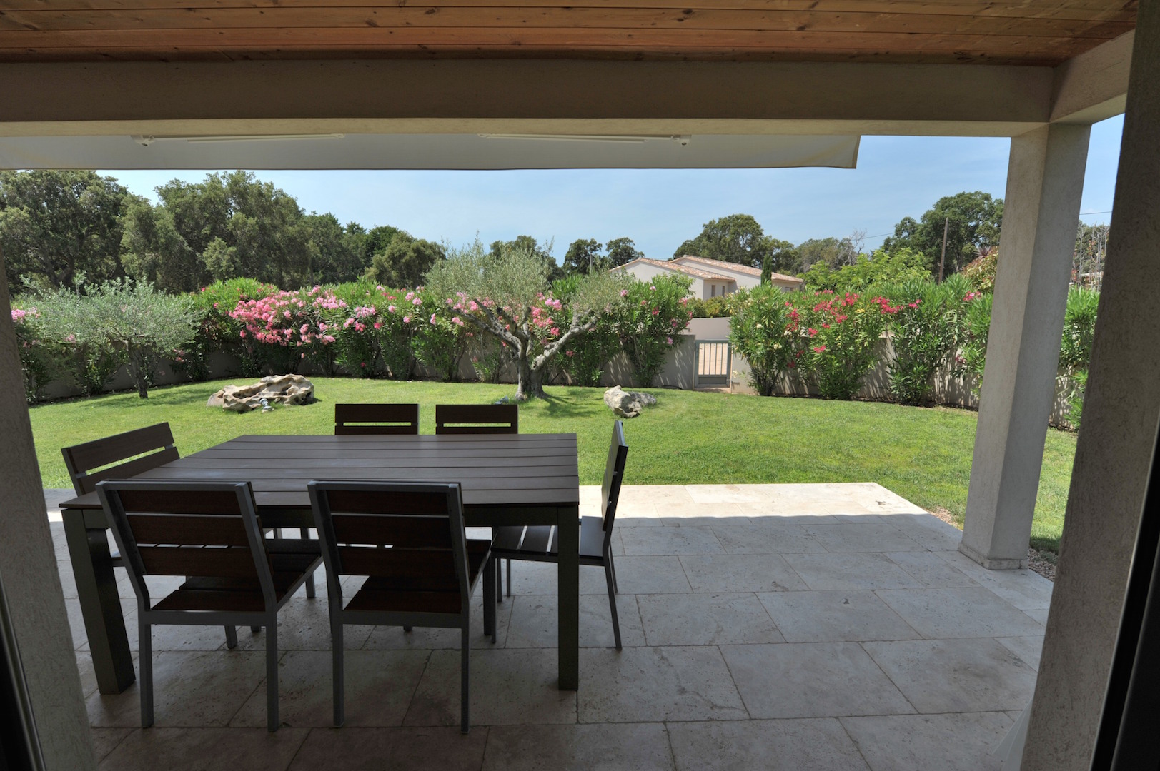 Entre Ste Lucie de Porto-Vecchio et Fautéa: Villa type 3 NEUVE avec option piscine possible.