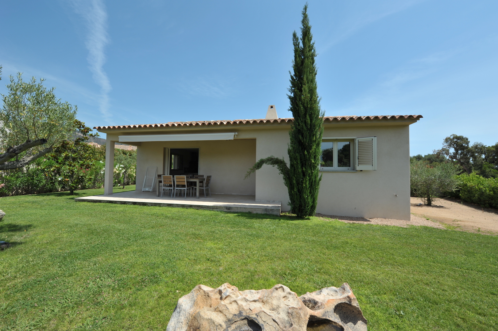 Entre Ste Lucie de Porto-Vecchio et Fautéa: Villa type 3 NEUVE avec option piscine possible.
