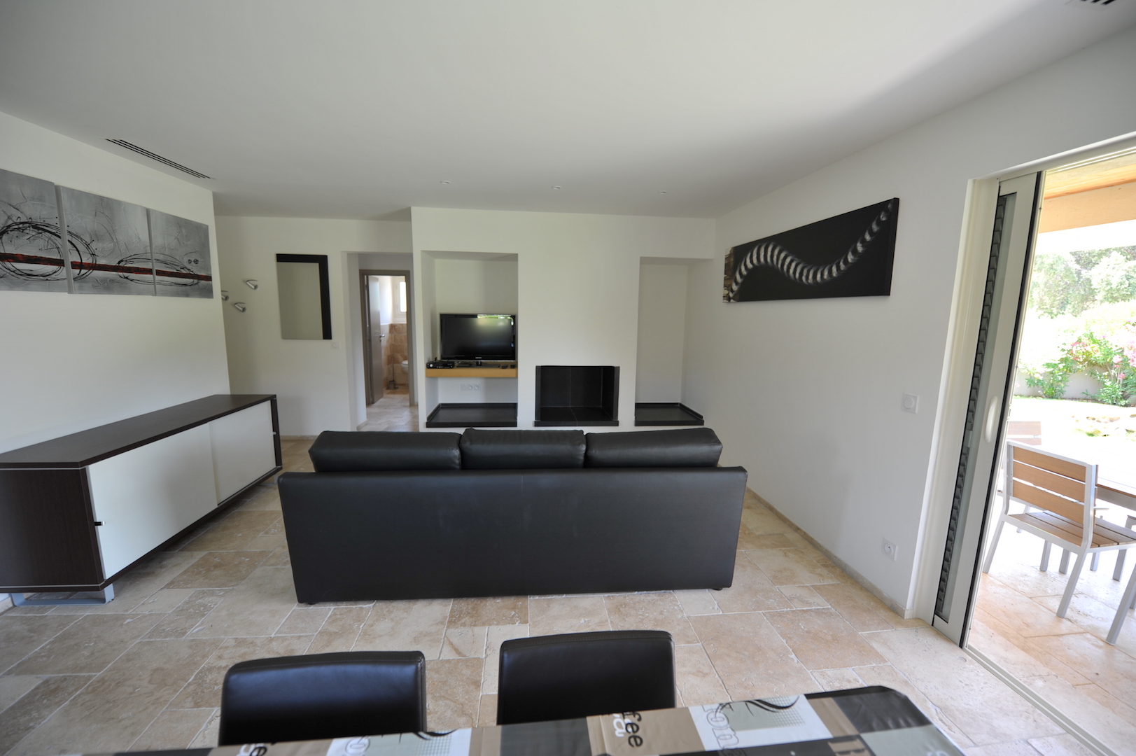 Entre Ste Lucie de Porto-Vecchio et Fautéa: Villa type 3 NEUVE avec option piscine possible.