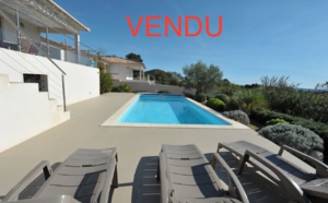 Entre Ste Lucie de Porto-Vecchio et Fautéa: VILLA T-5 VUE MER avec PISCINE.