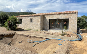 Idéalement placée entre St Cyprien et Pinarello, BERGERIE T-3 NEUVE avec PISCINE et CUISINE d'ÉTÉ (livraison 2ème semestre 2023).