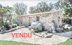 LES BERGERIES DE TARCO: 8 BERGERIES VUE MER avec PISCINE ET CUISINE D'ÉTÉ, ACCÉS PRIVATIF ET SÉCURISÉ À LA MER.