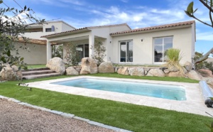 Entre St Cyprien et Pinarello, VILLA T-4 NEUVE avec PISCINE et Cuisine extérieure/Pergola.